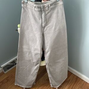 Zara Sz 12 raw hem light grey jeans.